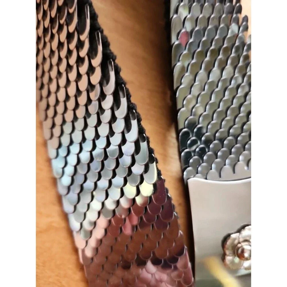 70's  metal stretch  belt 24 to 34 in